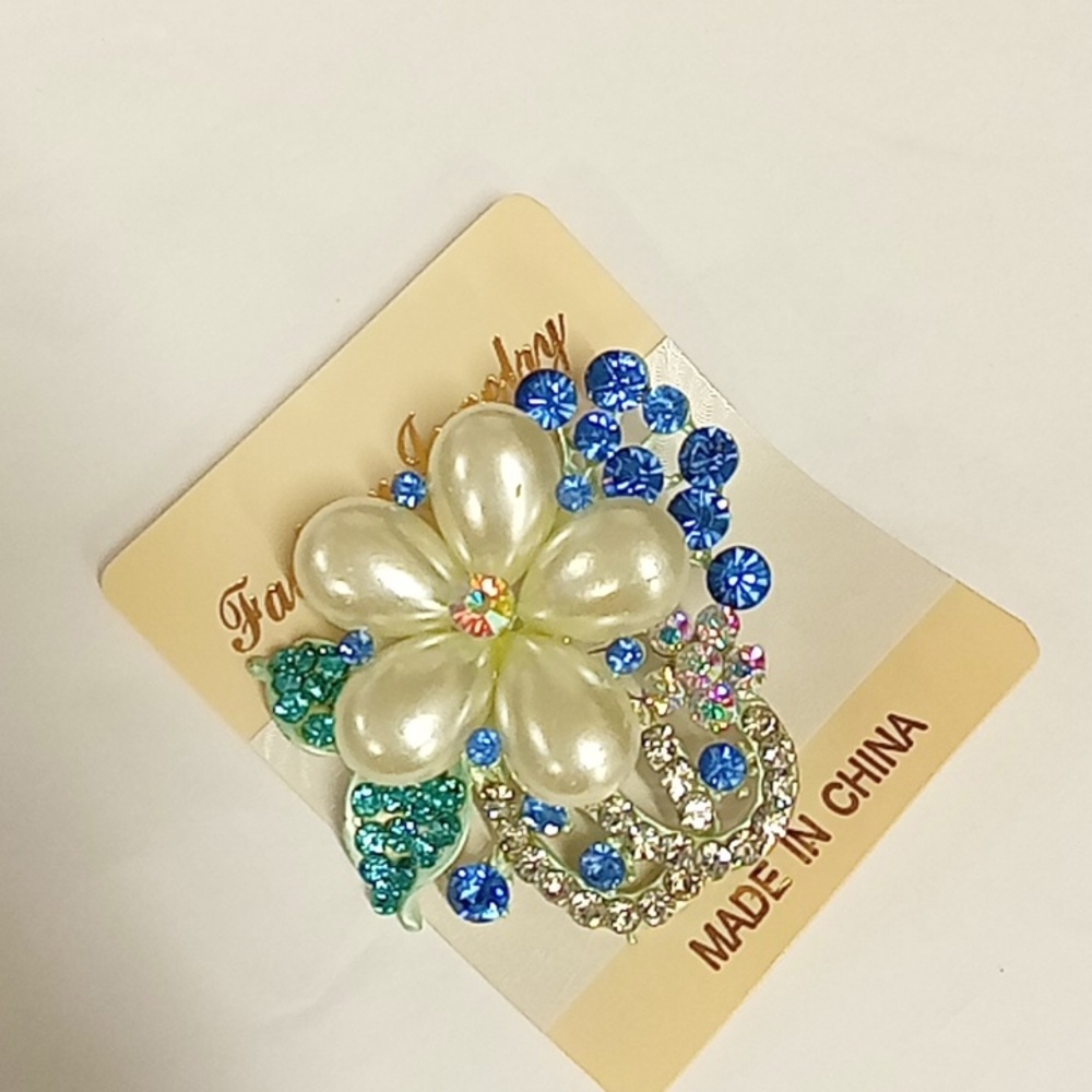 Fashion Pin